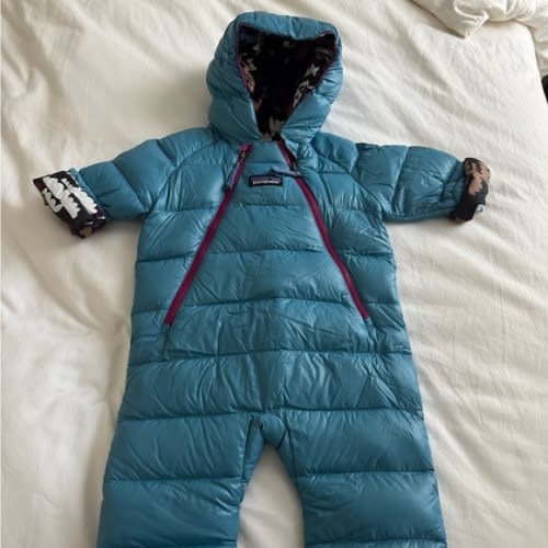 Patagonia Infant Hi-Loft Down Sweater™ Bunting
3 - 6 months. New without tags.