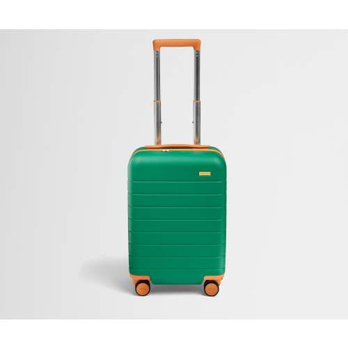 The Kids Carry-On in Froggy Green