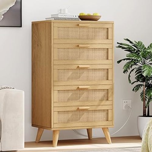 Rovaurx 5 Drawer Dresser for Bedroom, Rattan Chest of Dressers with Charging Station, Modern Dresser Chest with Golden Handles, Beside Table for Closet, Living Room and Entryway, Natural RDG005M