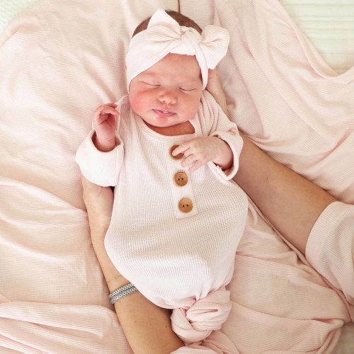 Pearl Pink Waffle Bamboo Newborn Baby Knot Gown & Hat Set