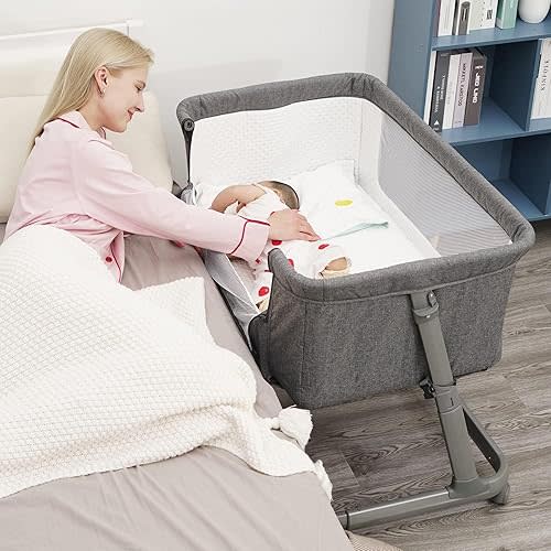 Pamo babe Baby Bassinet Bedside Sleeper for Newborn Bed Crib with Breathable Mesh Sides Co-Sleeping Bedside Crib for Infant Breastfeeding with Height-Adjustable and Wheels, Z-Type Stable Frame