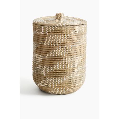 PATTERNED STRAW LAUNDRY BASKET