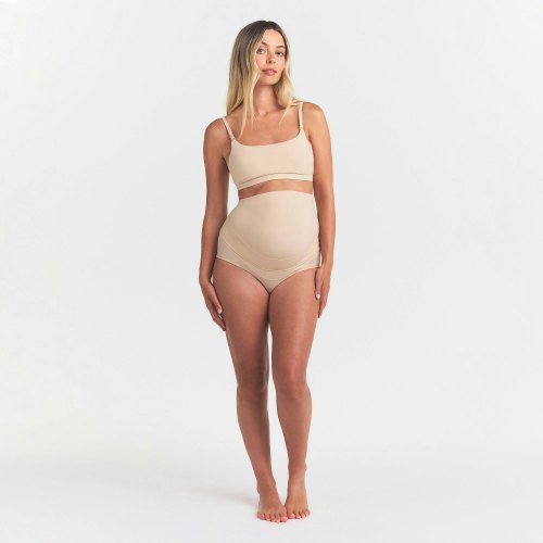 FITS EVERYBODY MATERNITY PUMPING SCOOP BRALETTE | SAND | SKIMS