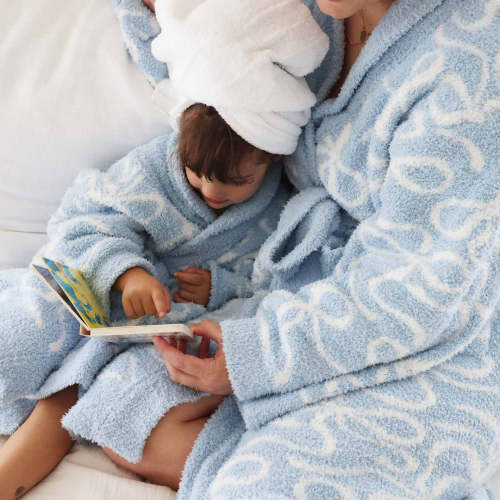 CuddleLane™ Adult Robe | Blue-tiful Bows