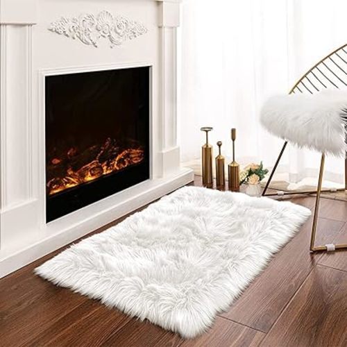 Latepis White Sheepskin Rug 2x3 Faux Fur Sheepskin Rug for Living Room Fluffy Washable Bedroom Luxury Room Decor Furry Rectangle
