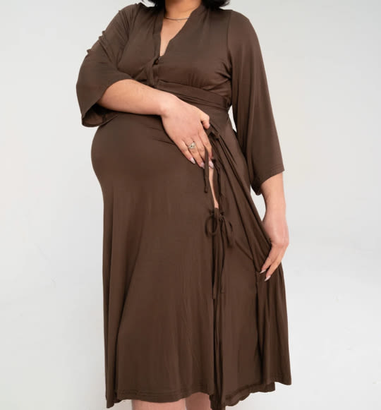 Lila Labor & Postpartum Gown in Mocha