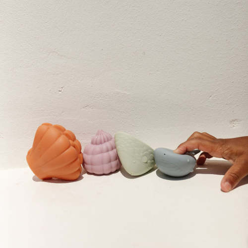 Smol Tide Squirt Toys