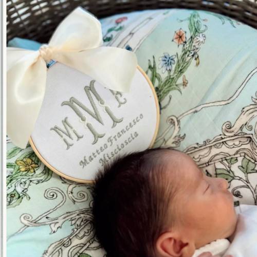 EMBROIDERED HOOP BABY PLAQUE – Caprilina