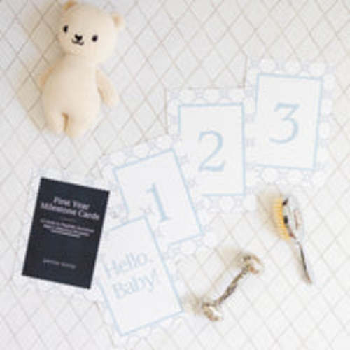 First Year Milestone Cards & Stand | Petite Keep
