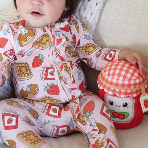 Sweet Stacks Ruffle Zipper Footie | Pink