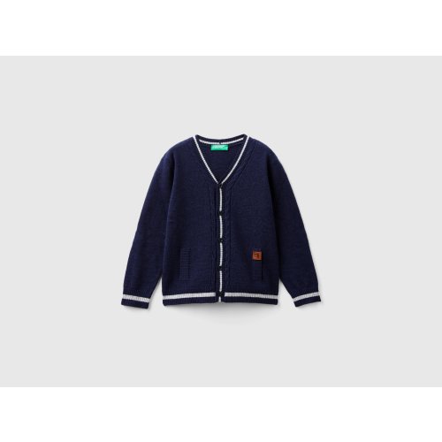 V-neck cardigan