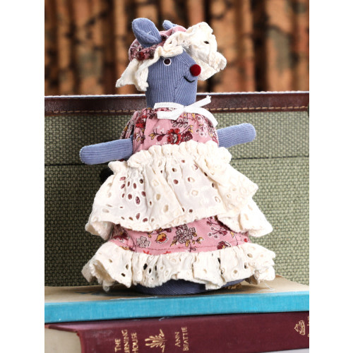 Cottage Mouse
