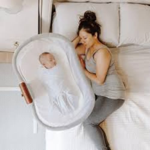 HALO - BassiNest Luxe Vibrating Bassinet, Bedside Sleeper - white