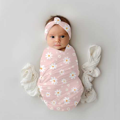 Pink Daisy Blanket, Floral swaddle blanket, Baby girl blanket, Baby girl nursery, Pink kids blanket, pink girl bedding, baby girl hospital