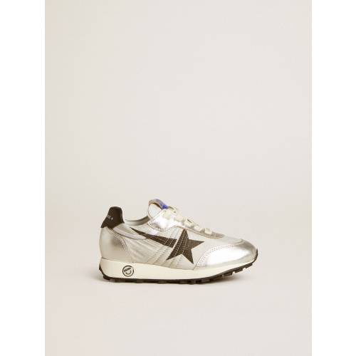 Junior Marathon in silver nylon with black star and leather heel tab