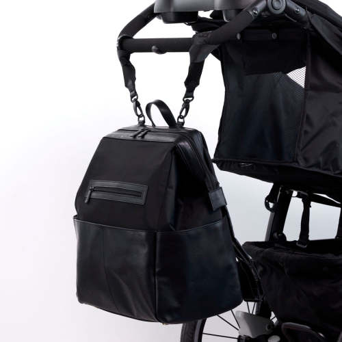 BÉIS 'The Diaper Backpack' in Black - Black Diaper Bag & Diaper Backpack