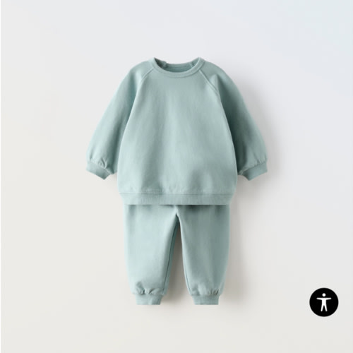 SWEATSHIRT AND PANTS MATCHING SET
