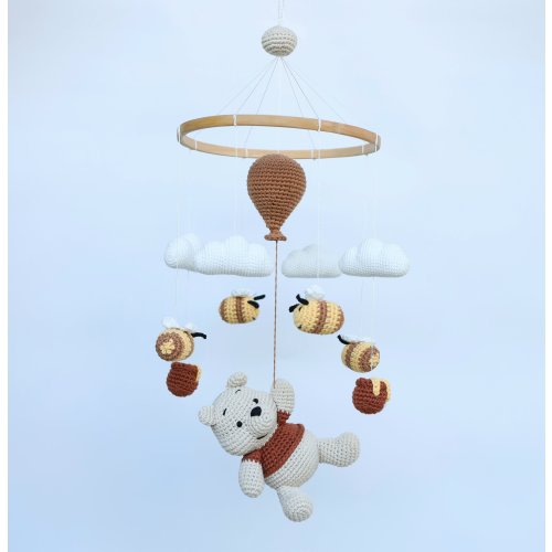 Winnie the Pooh mobile, Pooh bear with bee mobile, Crochet nursery mobile ,Honey bee Flying mobile ,Crib mobile Baby shower gift , balloon
