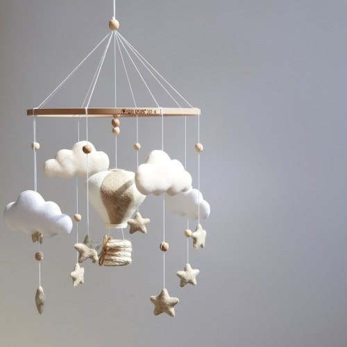 Neutral mobile hot air balloons, hanging crib mobile, nursery decor beige, baby shower gift, mobile nursery