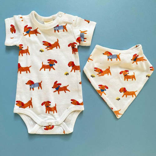 Estella 'Sparkie' Dog Baby Gift Set with Onesie & Bib - 6-12 M