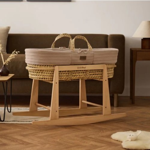 Organic Ripple Knitted Moses Basket, Mattress & Natural Rocking Stand ‐ The Little Green Sheep