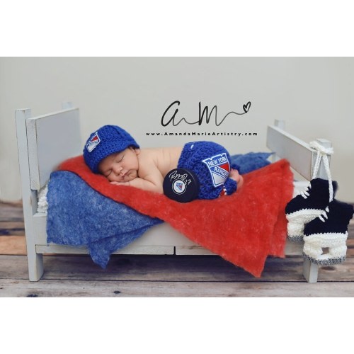 Hockey Helmet ,Ice Skates and pants --Choose your team---- NHL Hockey ,,, Baby newborn photography prop.
