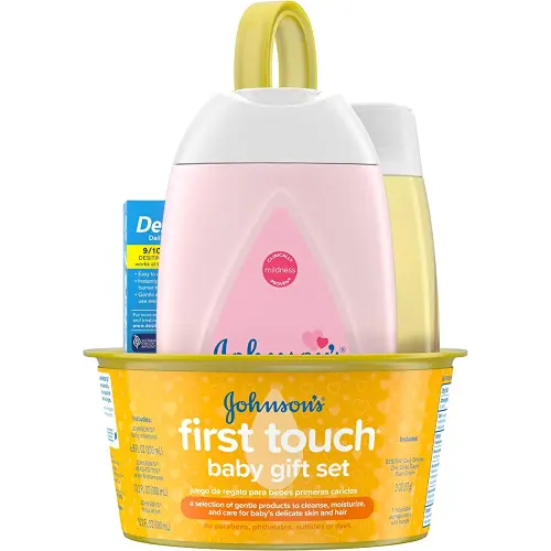 Johnson's First Touch Baby Gift Set, Baby Bath, Skin, & Hair Essential  Products, Kit for New Parents with Wash, Shampoo, Lotion, & Diaper Rash  Cream