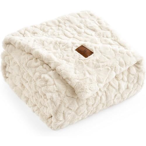 Cozy Bliss Faux Fur Throw Blanket for Couch, Fuzzy Soft Plush Thick Warm Fluffy Reversible Wave Textured Blanket for Sofa Bedroom Living Room, 55 * 70 Inches Cream White