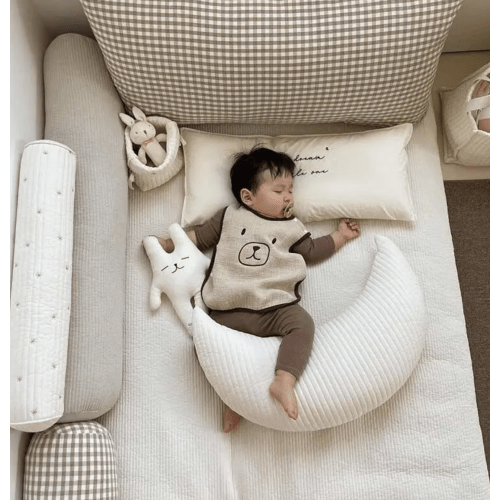 Moon Shape Nursing Baby Pillow Made of Soft Quilted Cotton - Le Caneton
