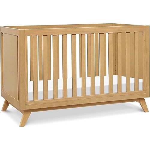 DaVinci Otto 3-in-1 Convertible Crib in Honey, Greenguard Gold Certified