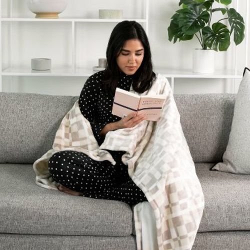 Brookstone Heated Cozy Throw Tartan Plaid