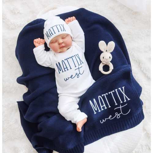 Baby outfit set with cotton knit blanket, personalized newborn gift, baby shower, homecoming set, baby bodysuit with matching hat