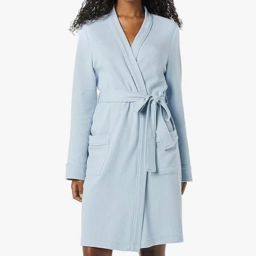 Amazon Essentials Women's Lightweight Waffle Mid-Length Robe (Available in Plus Size)