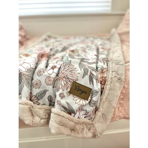 Floral Minky faux fur blanket baby girl Floral Nursery Decor for girl room Flower Blanket with Name Gift for Girl Baby Dahlia Flower Blanket