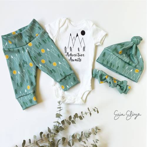Adventure Awaits baby, Mountain baby, Outdoors baby, Climbing baby, Mountain baby gift, Adventure baby gift, Coming home outfit