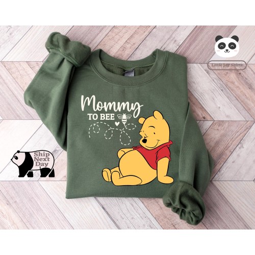 Mommy To Bee Sweatshirt, Pooh Mommy Shirt ,Pregnancy Reveal Sweater, New Mom Tee, Gift For Mom, New Mom Sweatshirt, Baby Shower Shirt
