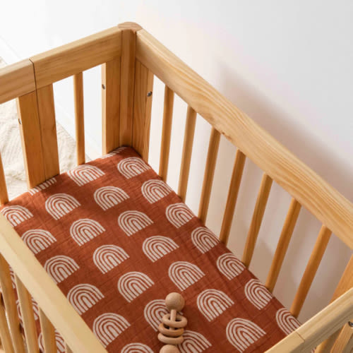 All-Stages Bassinet Sheet in GOTS Certified Organic Muslin Cotton - Terracotta Rainbow