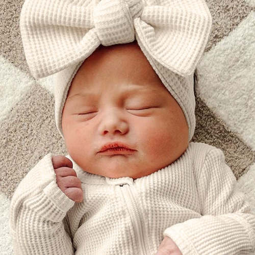 Waffle knit white bow