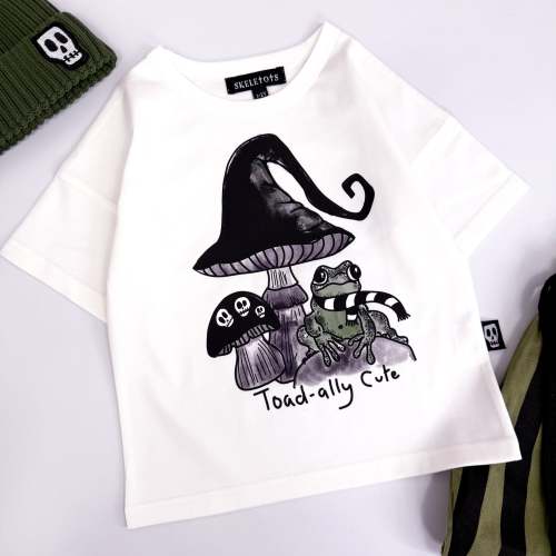 TOAD-ALLY CUTE WHITE TEE