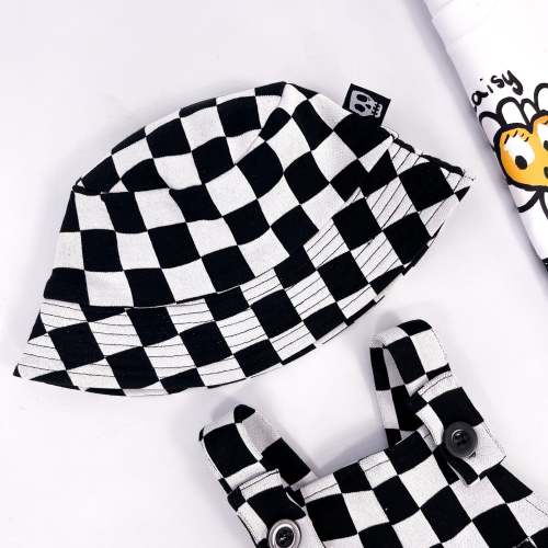 CHECKERBOARD BUCKET HAT