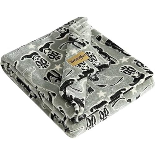 Wrangler - Throw Blanket, Soft Plush Fleece Bedding, Western Decor for Bed or Couch, Yellowstone Inspired, Oeko-Tex Certified (Knockin Boots Green, 50" x 60")
