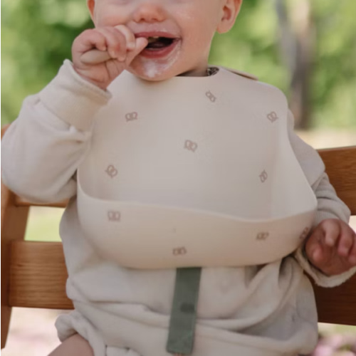 Mushie Silicone Baby Bib (Pretzel)