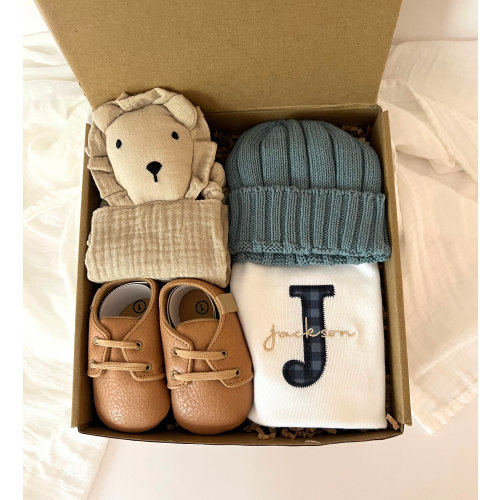 Baby boy gift, Newborn baby boy gift, Baby boy gift box, boy baby shower gift, embroidered baby name gift set