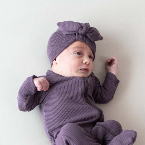 Ribbed Zipper Footie in Currant