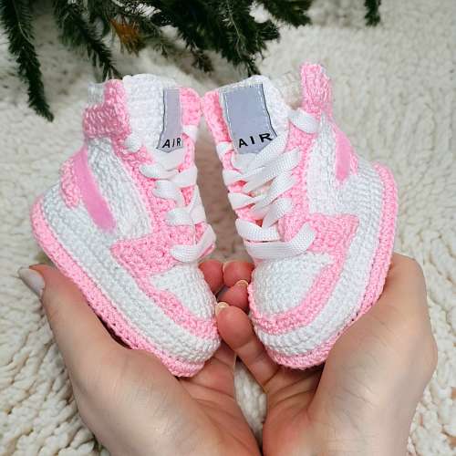 Crochet Baby Girl Jordan-Style Sneakers Booties | Natural Wool Yarn | Gender Reveal | Birthday Present | Size 0-24 Months | Basketball Baby
