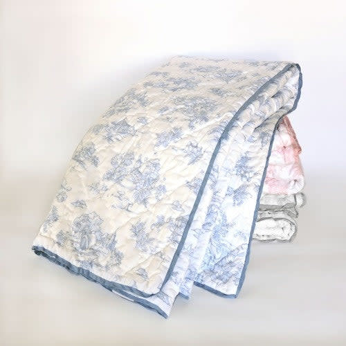 Masion Nola Storyland Nola Toile Quilt - Pink