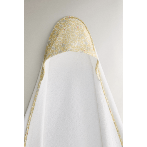HOODED BABY BATH TOWEL WITH FLORAL PIPING AND HOOD - Cream | ZARA United States