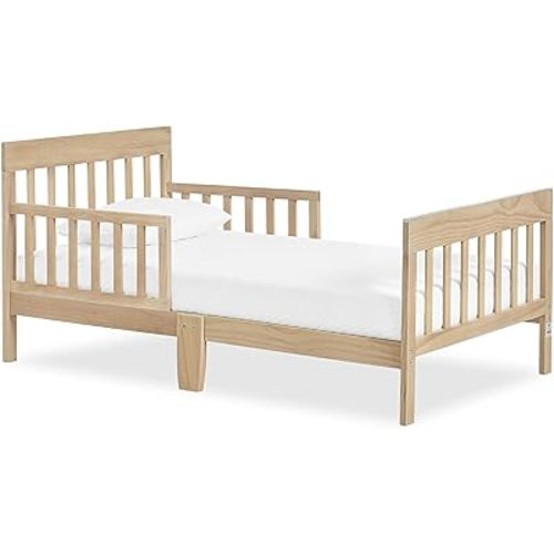 Dream On Me Finn Toddler Bed in Vintage White Oak, Greenguard Gold and JPMA Certified, Non-Toxic Finish, Made of Sustainable New Zealand Pinewood, Wooden Nursery Furniture