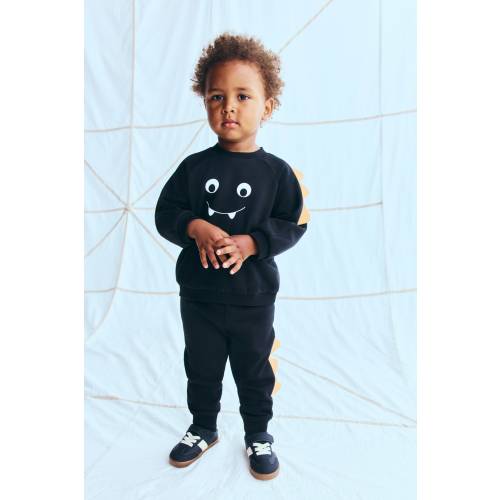 2-PIECE APPLIQUÉD SWEATSHIRT SET