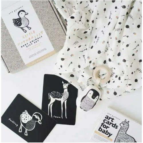Wee Gallery Little Naturalist Gift Set